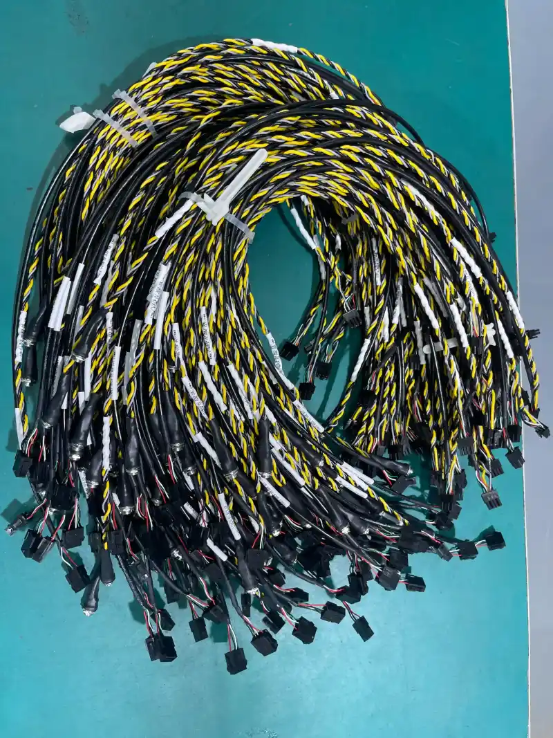 Ylivaletut johtosarjat