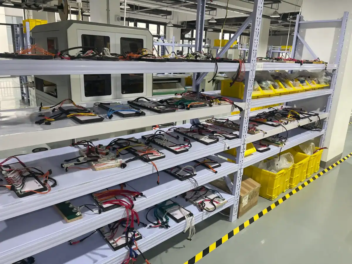 Räätälöidyt johtosarjat