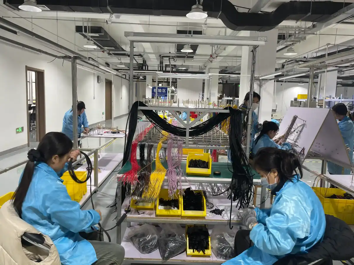 Johtosarjojen tuotantolinja